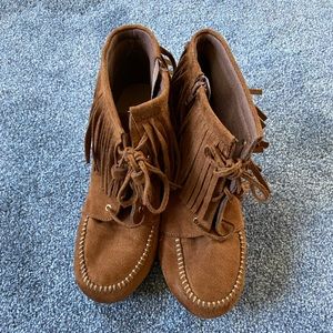 Side zipped moccasins